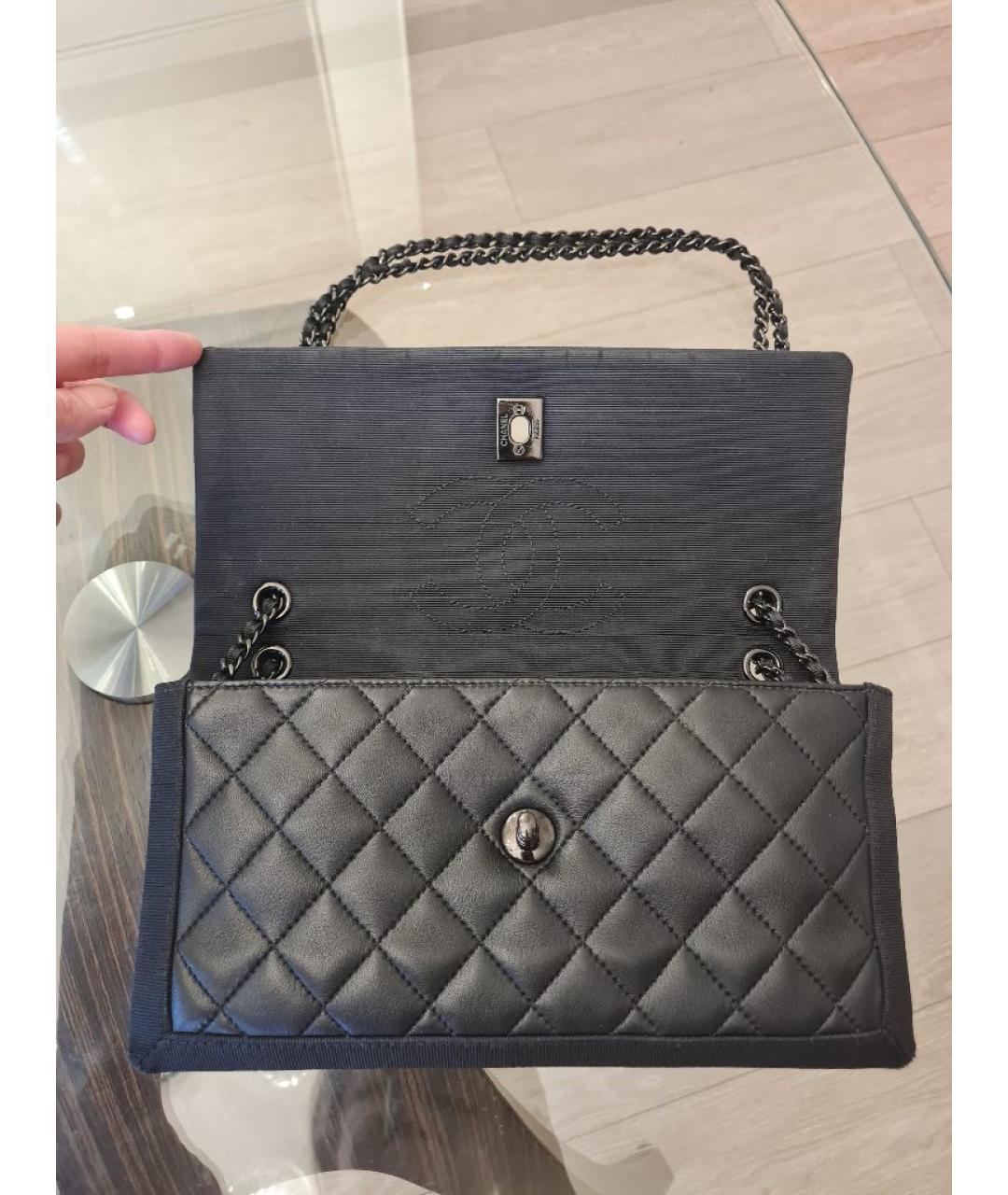 CHANEL Черная кожаная сумка через плечо, фото 4