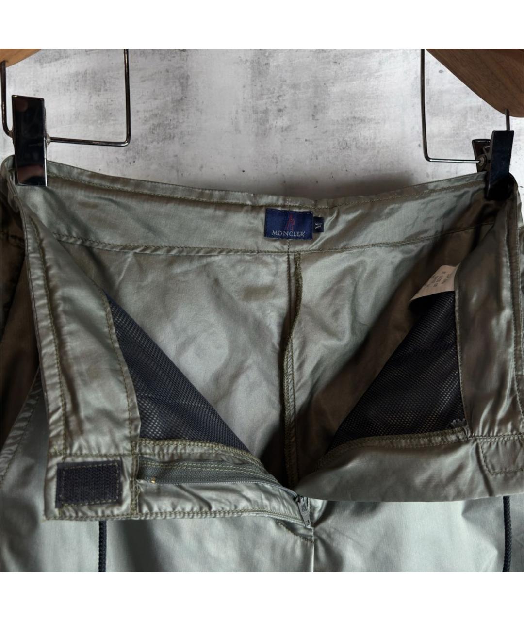 MONCLER GRENOBLE Хаки полиамидовые повседневные брюки, фото 5