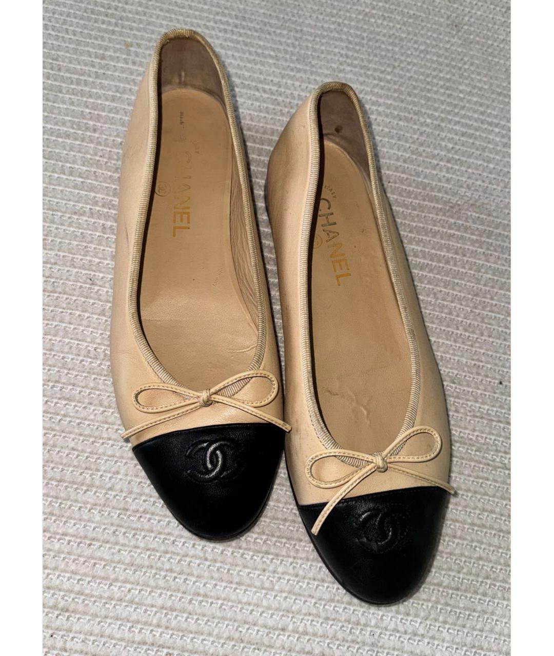 CHANEL Бежевые кожаные балетки, фото 2