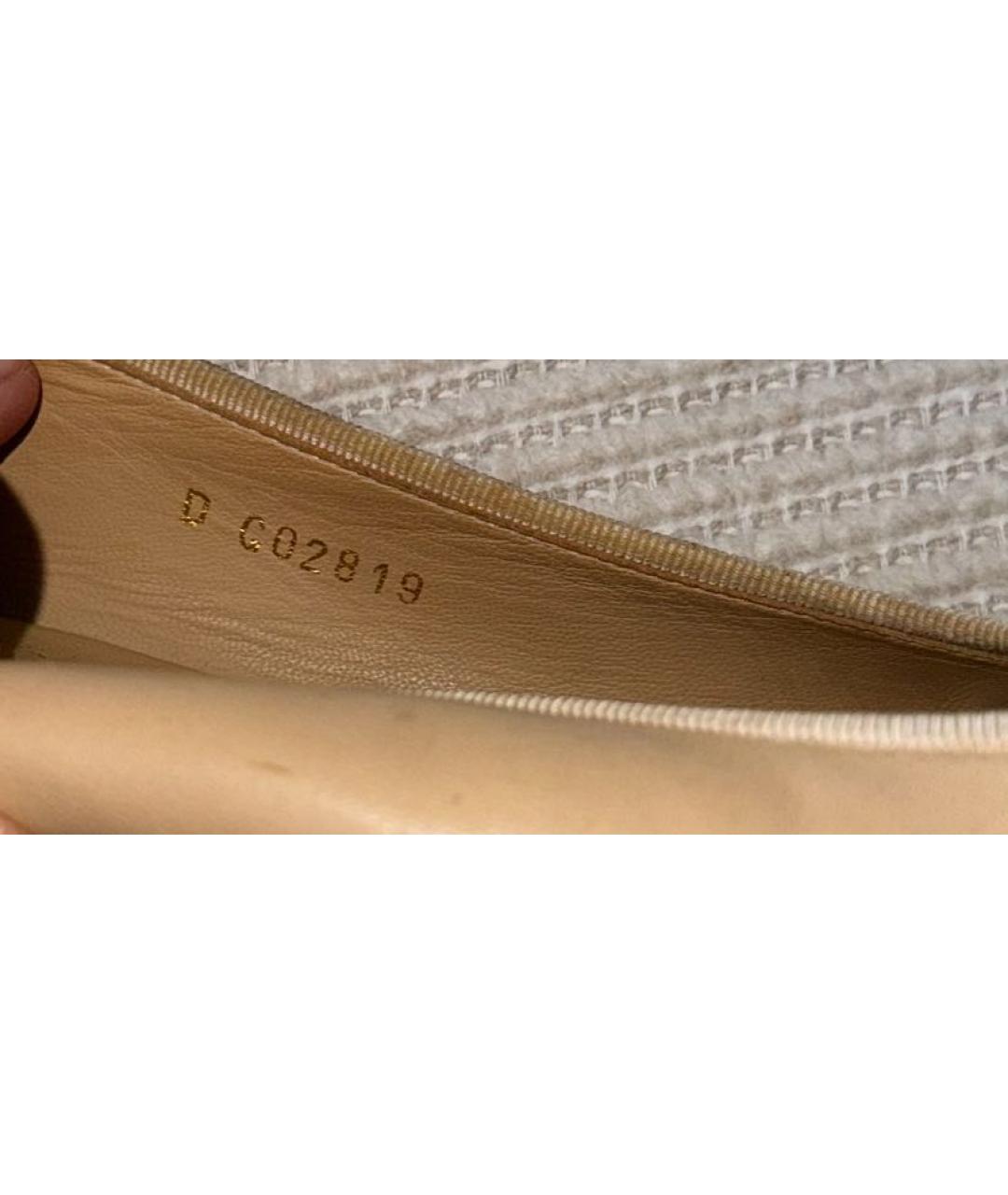 CHANEL Бежевые кожаные балетки, фото 4