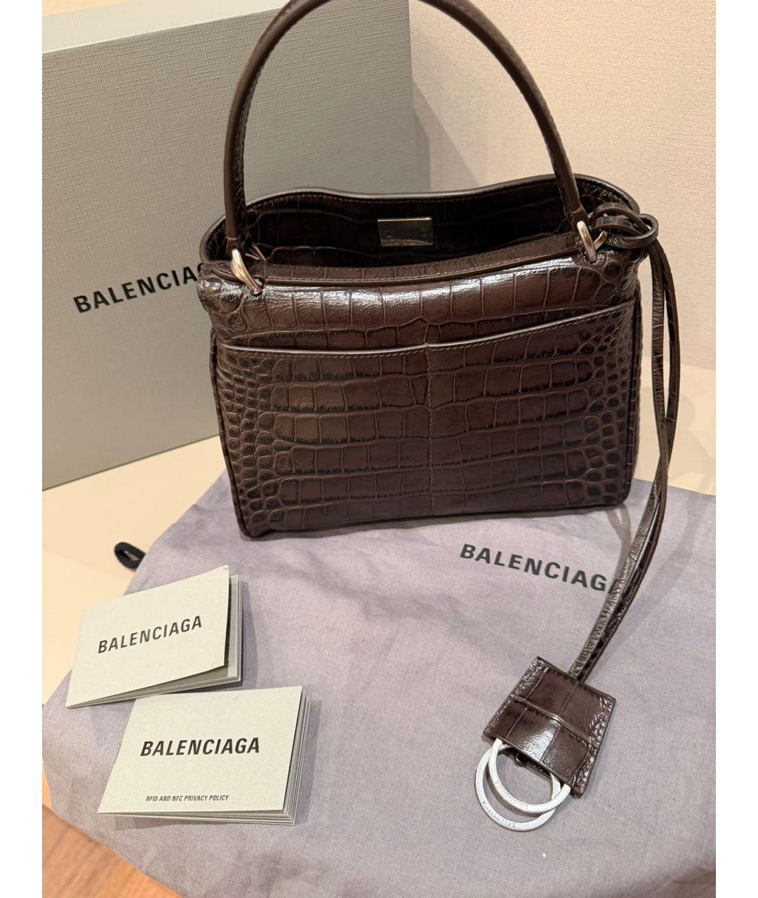 BALENCIAGA Коричневая кожаная сумка с короткими ручками, фото 5