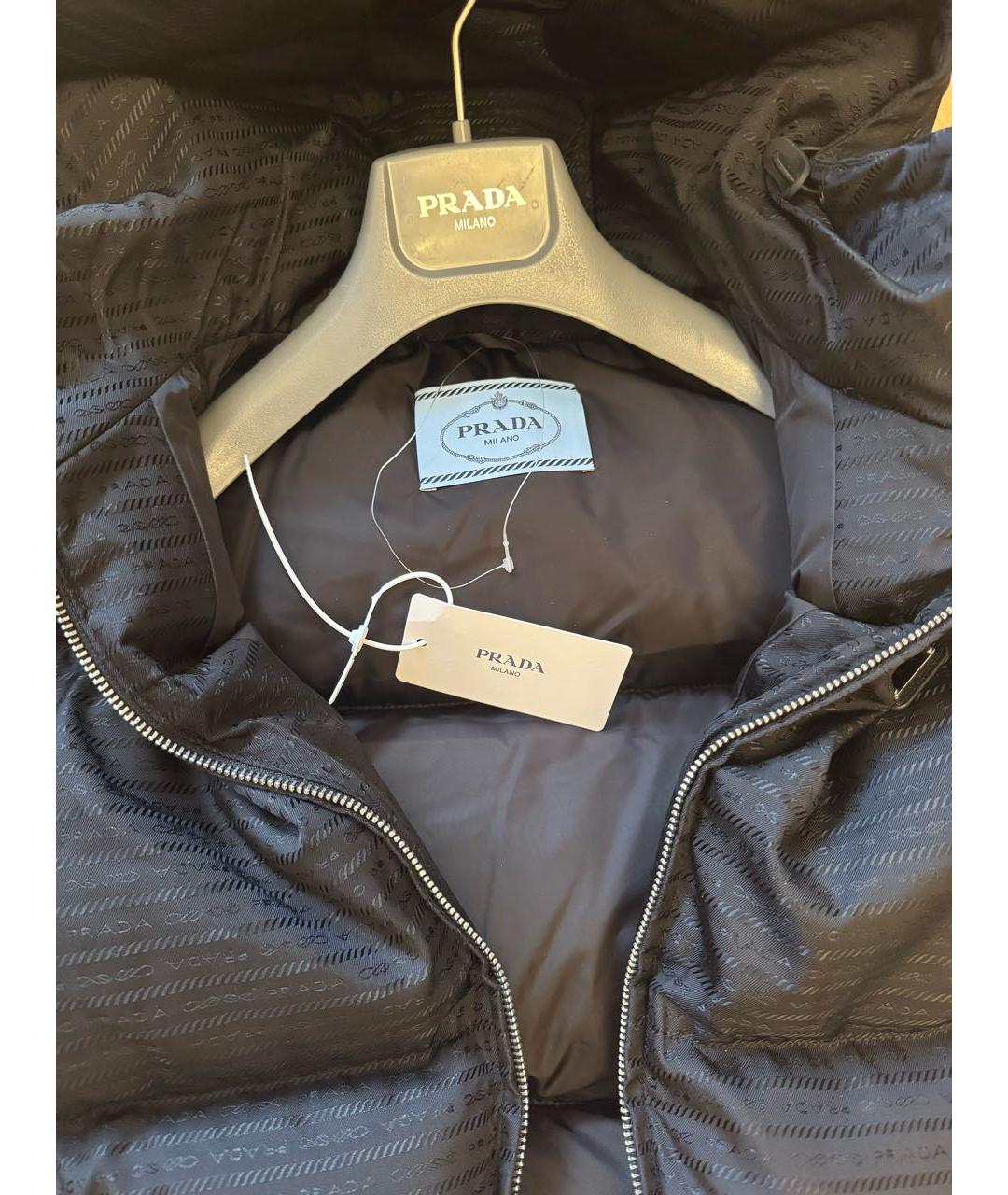 PRADA Черный полиамидовый пуховик, фото 4