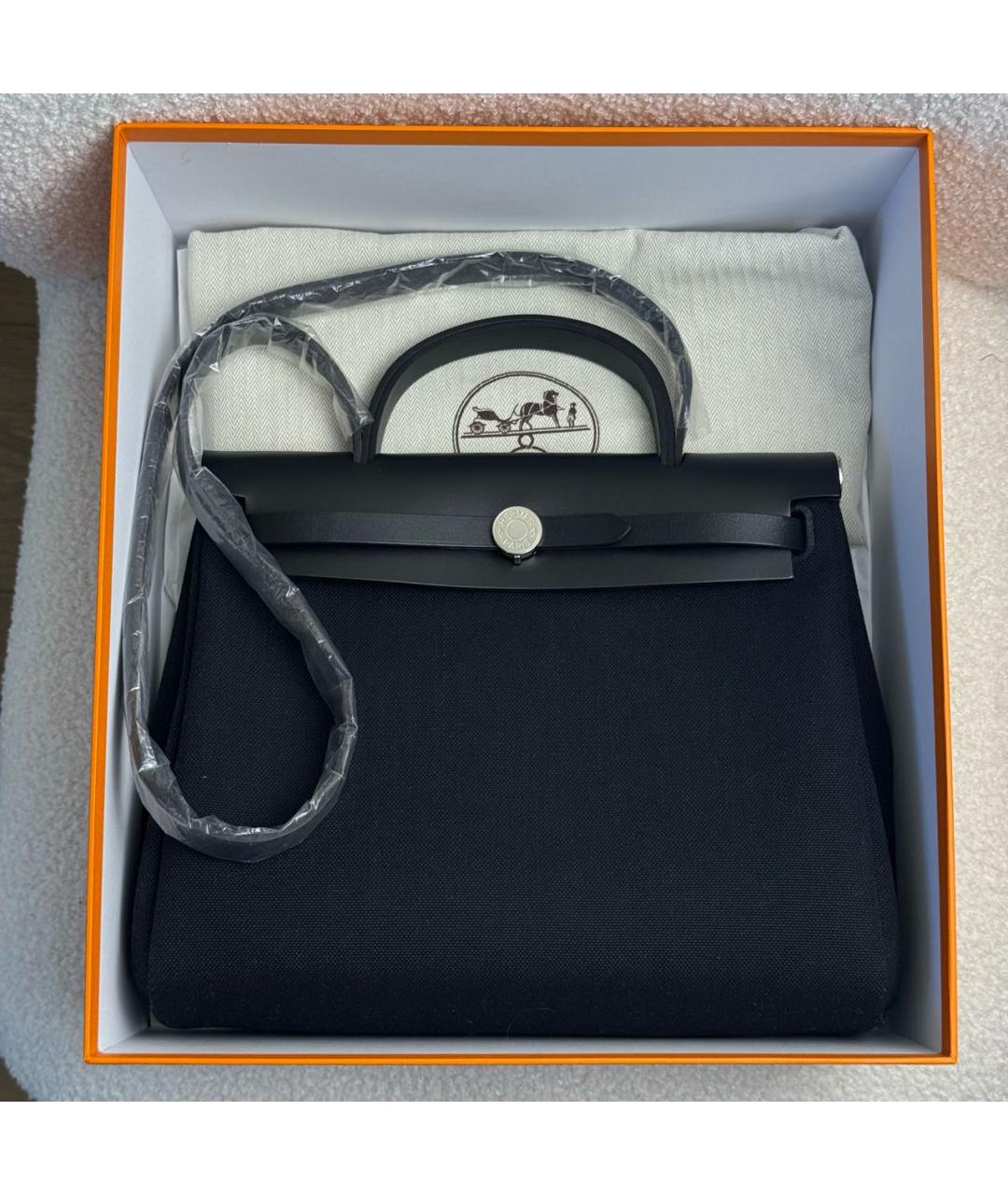 HERMES Черная сумка с короткими ручками, фото 2