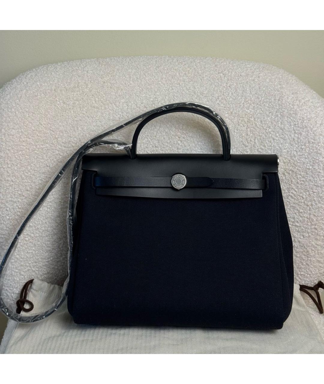 HERMES Черная сумка с короткими ручками, фото 3