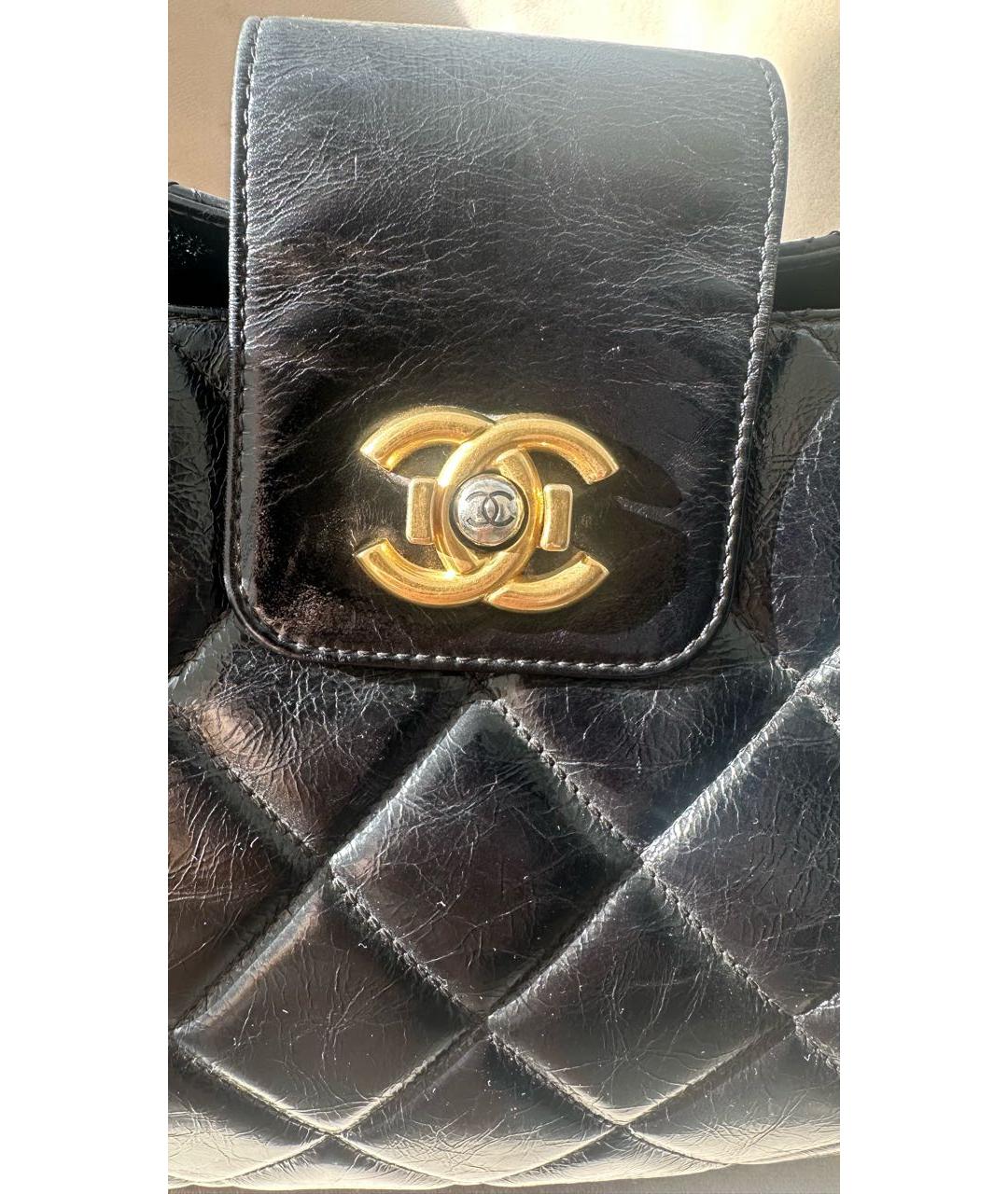 CHANEL Черная сумка тоут из лакированной кожи, фото 5