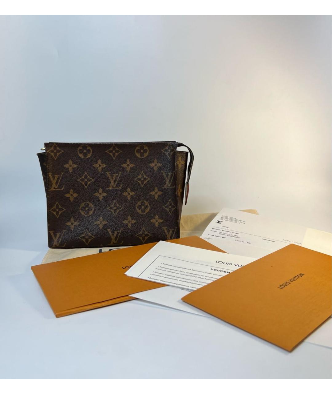 LOUIS VUITTON Коричневая косметичка, фото 7