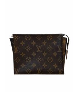 LOUIS VUITTON Косметичка