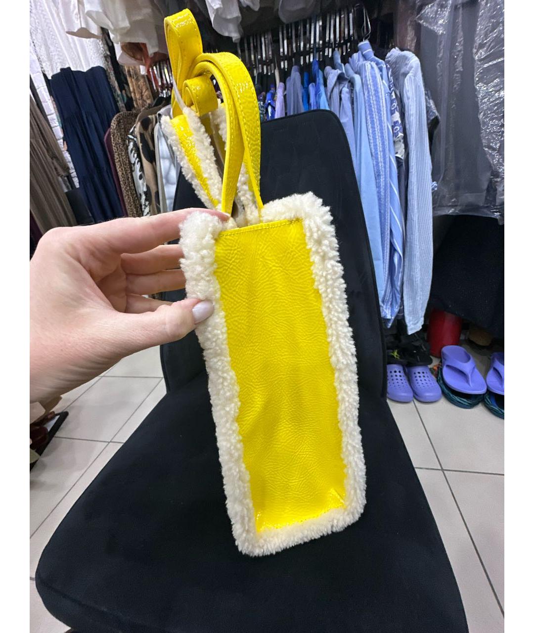 UGG AUSTRALIA Желтая сумка тоут из лакированной кожи, фото 3