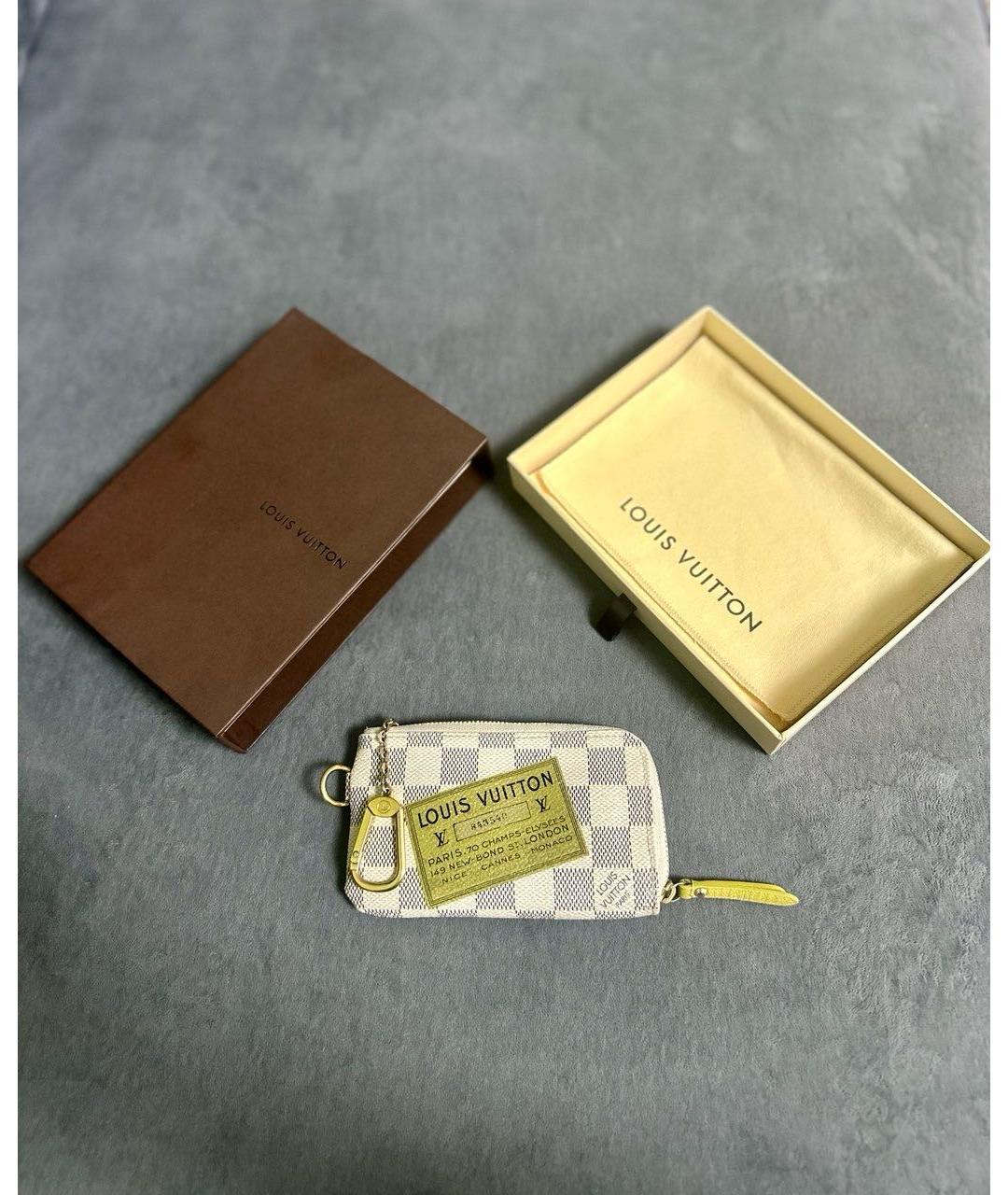 LOUIS VUITTON Бежевая ключница, фото 3