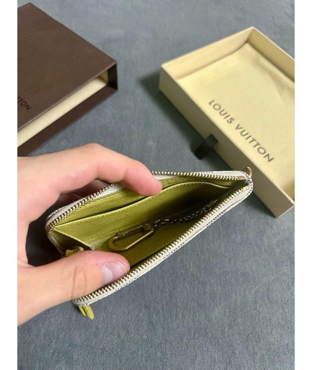 LOUIS VUITTON Бежевая ключница, фото 2