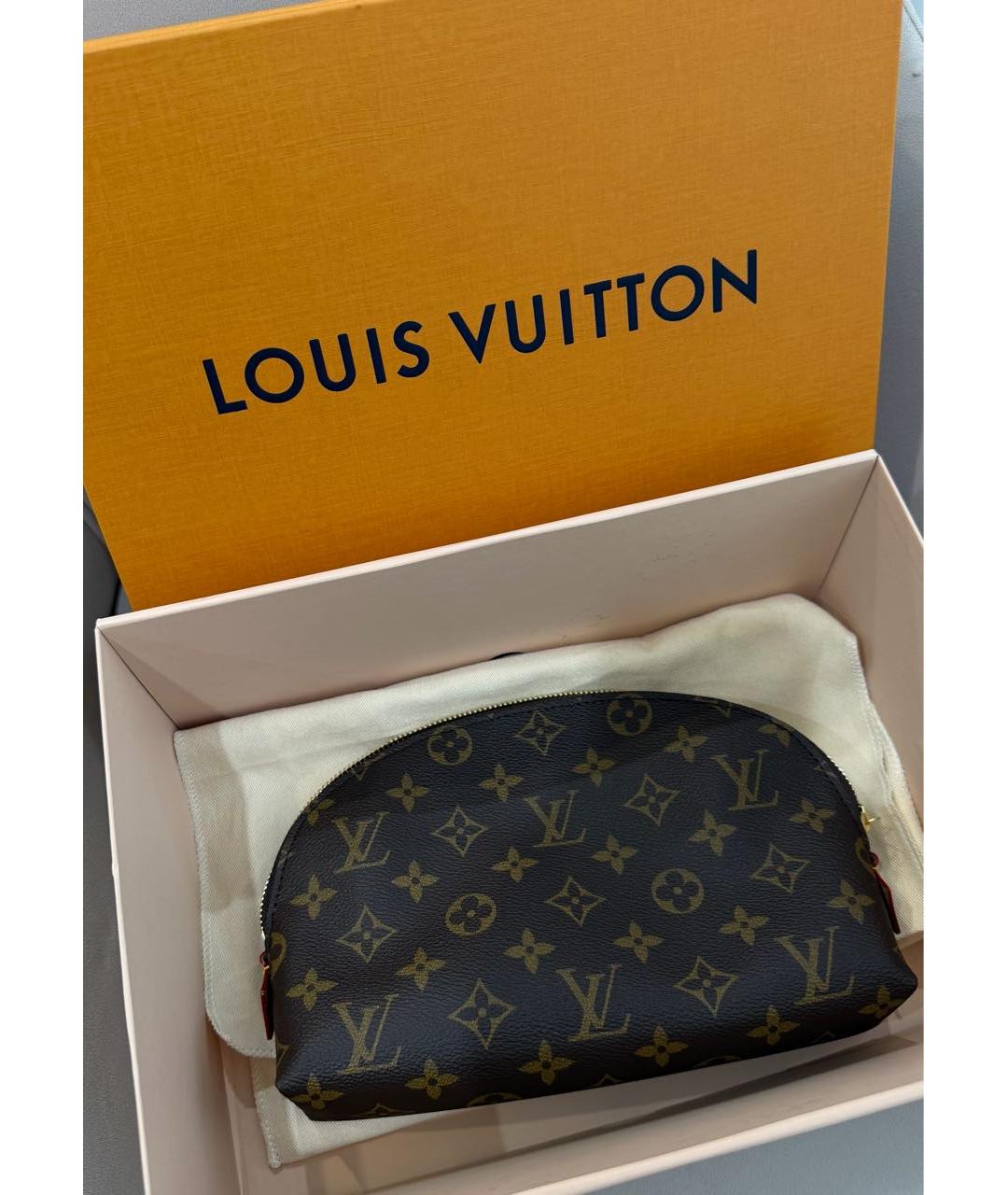LOUIS VUITTON Коричневая кожаная косметичка, фото 2