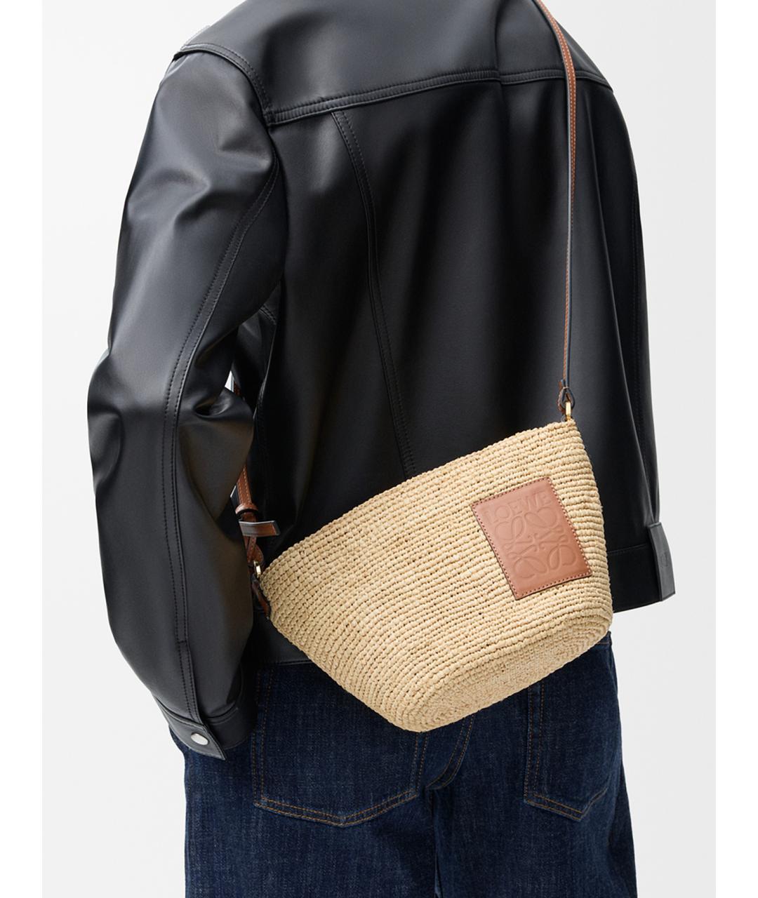 LOEWE Бежевая пелетеная сумка через плечо, фото 2