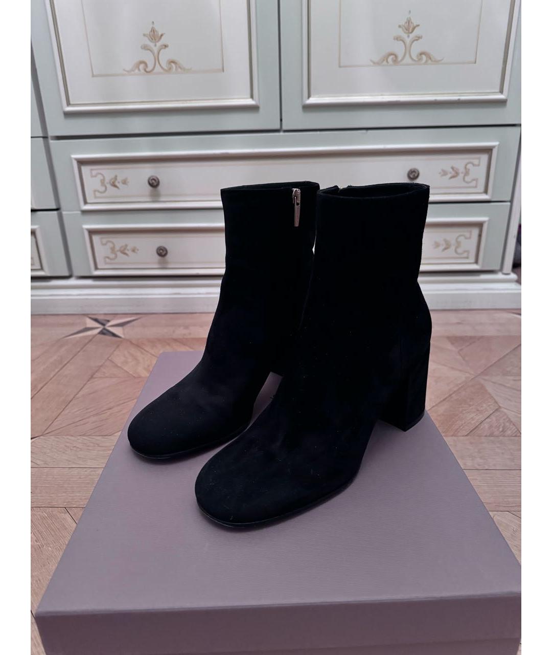 GIANVITO ROSSI Черные замшевые ботильоны, фото 2