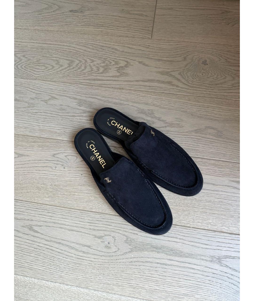 CHANEL Черные замшевые сабо, фото 3