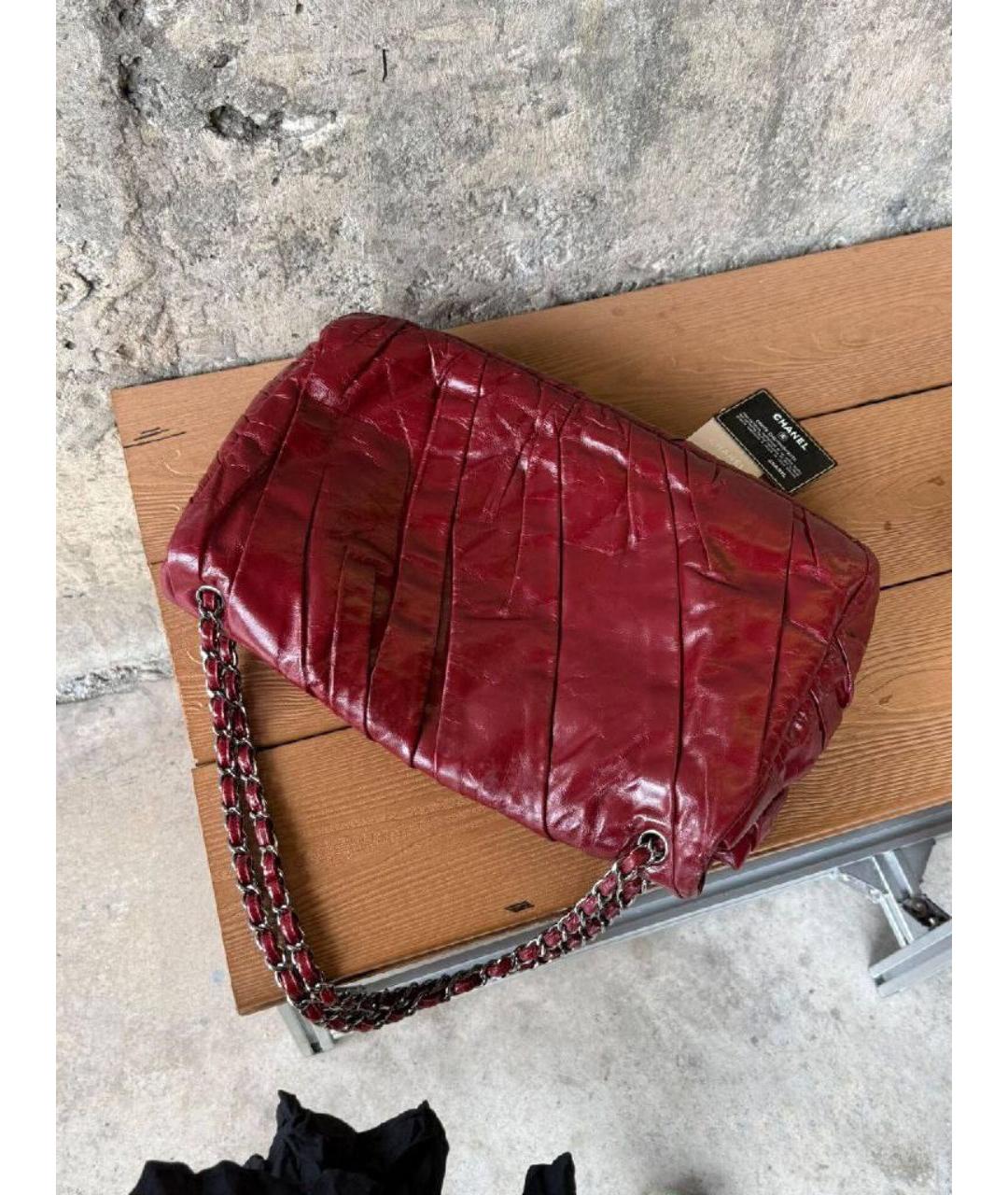 CHANEL Красная сумка через плечо из лакированной кожи, фото 3