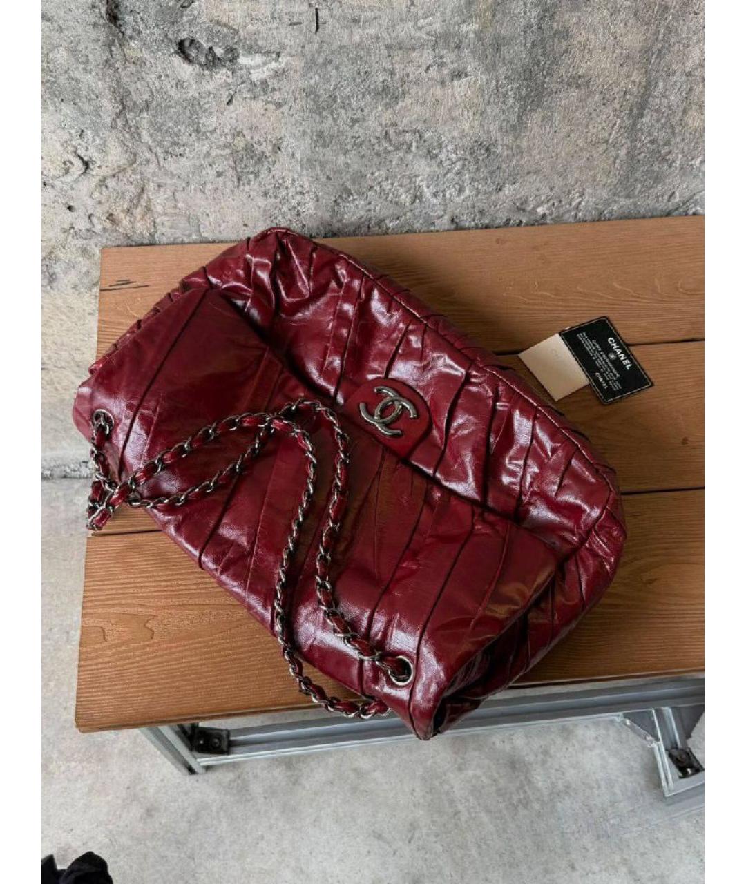 CHANEL Красная сумка через плечо из лакированной кожи, фото 9