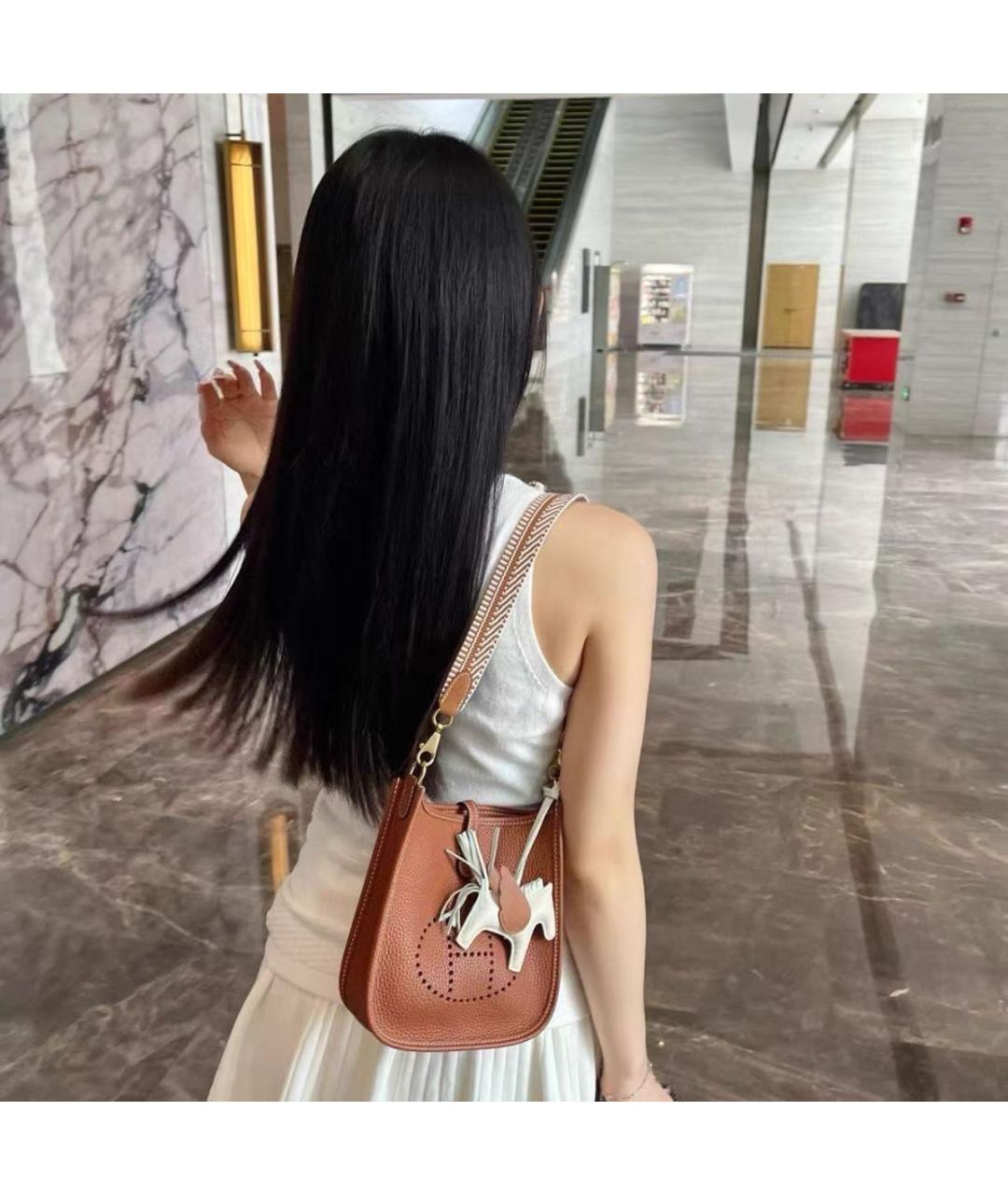 HERMES Коричневая кожаная сумка через плечо, фото 7