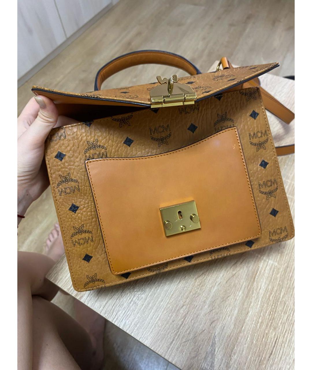 MCM Оранжевая кожаная сумка с короткими ручками, фото 3