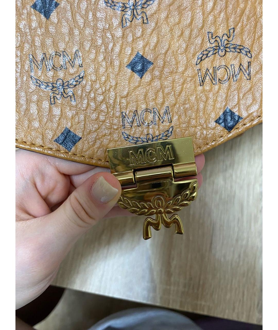 MCM Оранжевая кожаная сумка с короткими ручками, фото 2