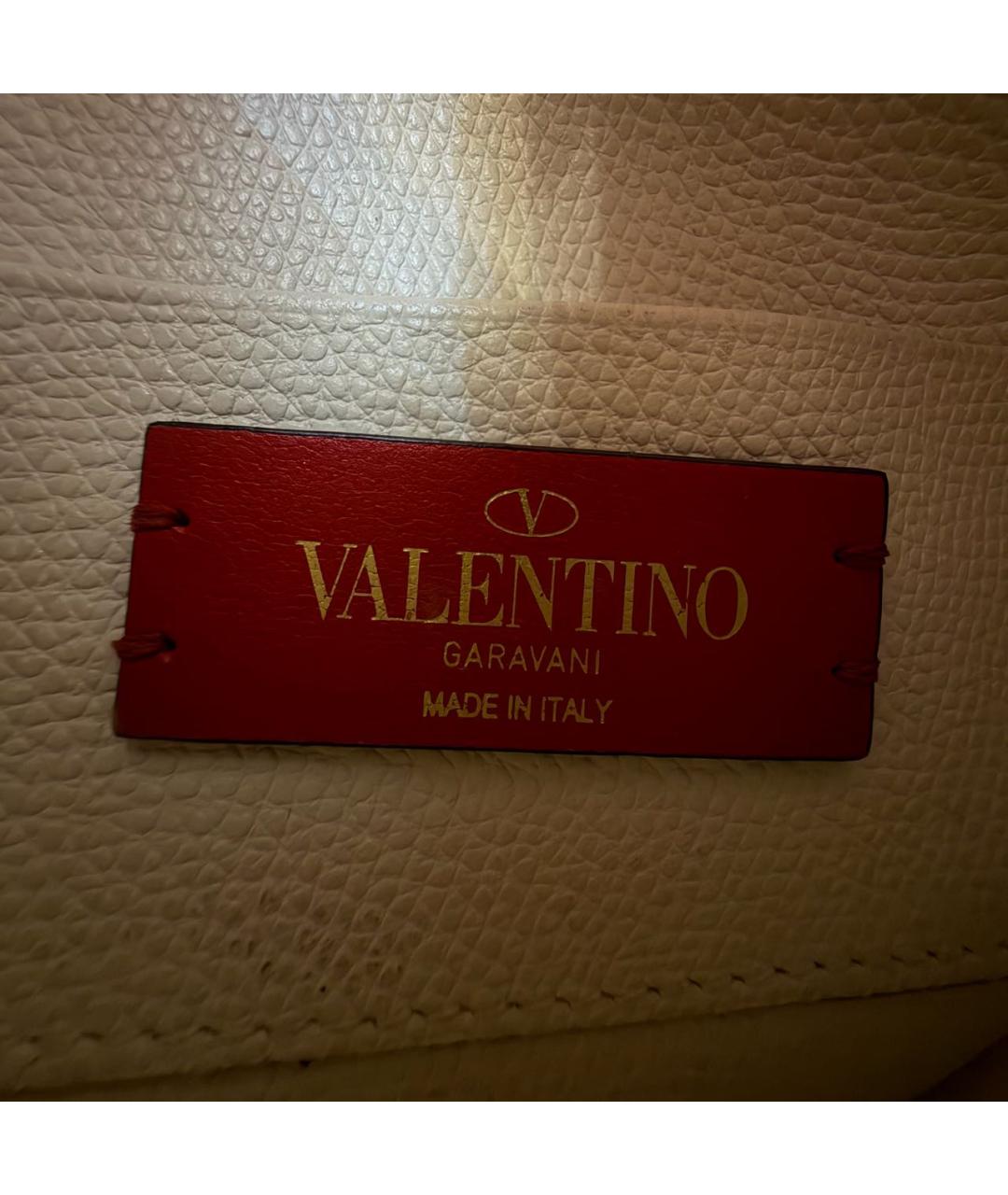 VALENTINO Бежевая кожаная сумка через плечо, фото 5