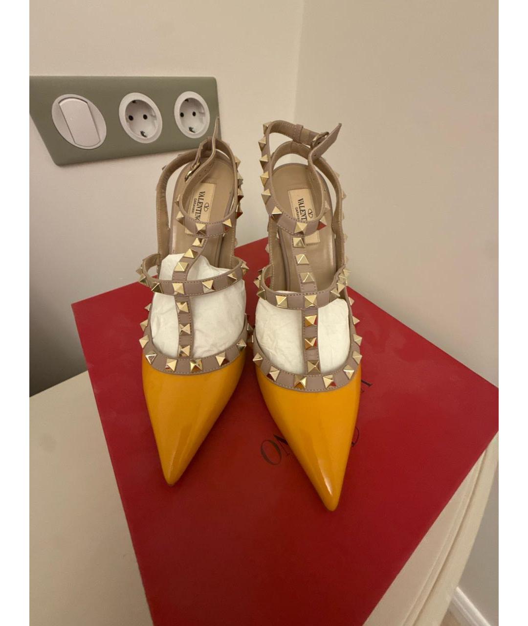 VALENTINO Желтые кожаные туфли, фото 2