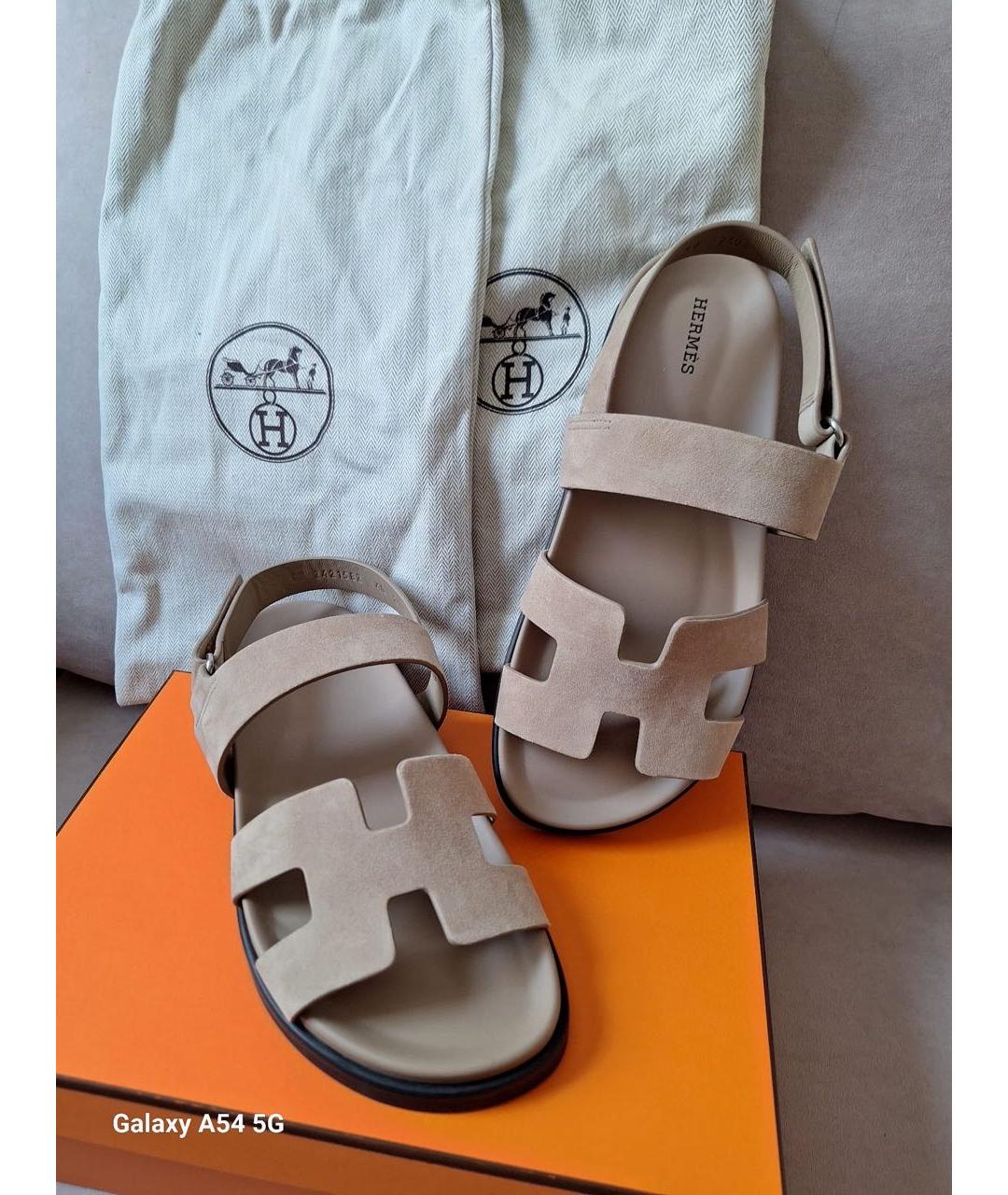 HERMES Бежевые замшевые сандалии, фото 2