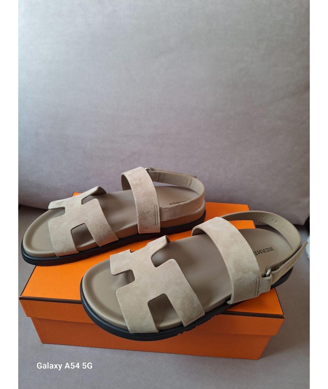 HERMES Бежевые замшевые сандалии, фото 5