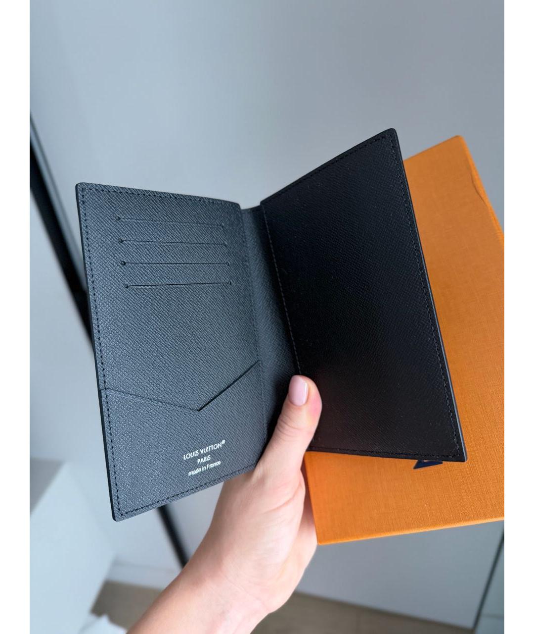 LOUIS VUITTON Черный кардхолдер из искусственной кожи, фото 2