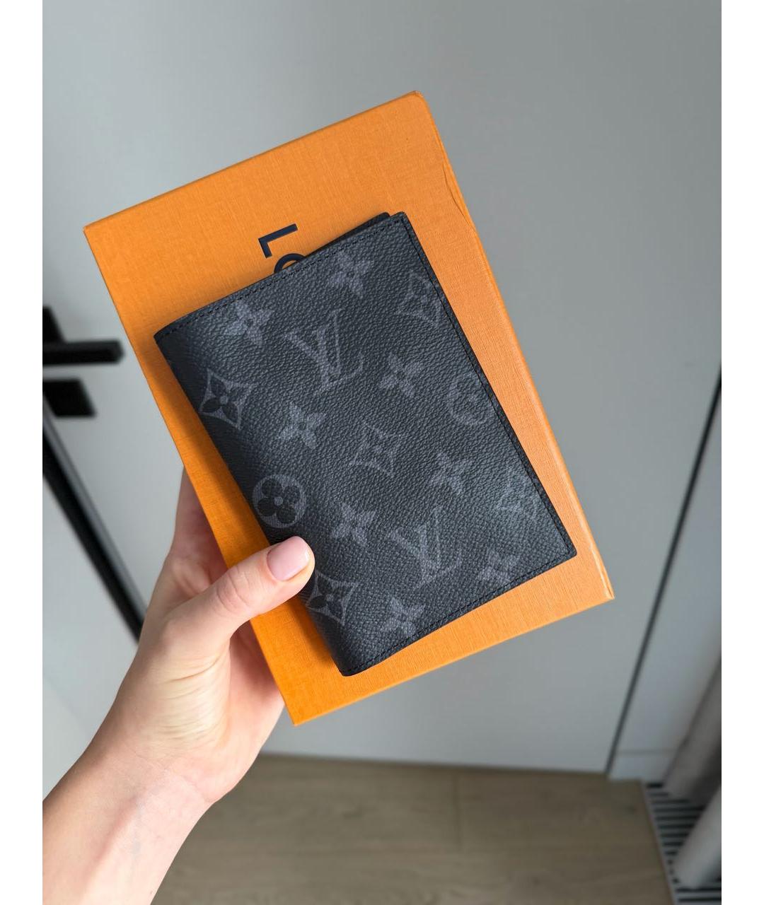 LOUIS VUITTON Черный кардхолдер из искусственной кожи, фото 3