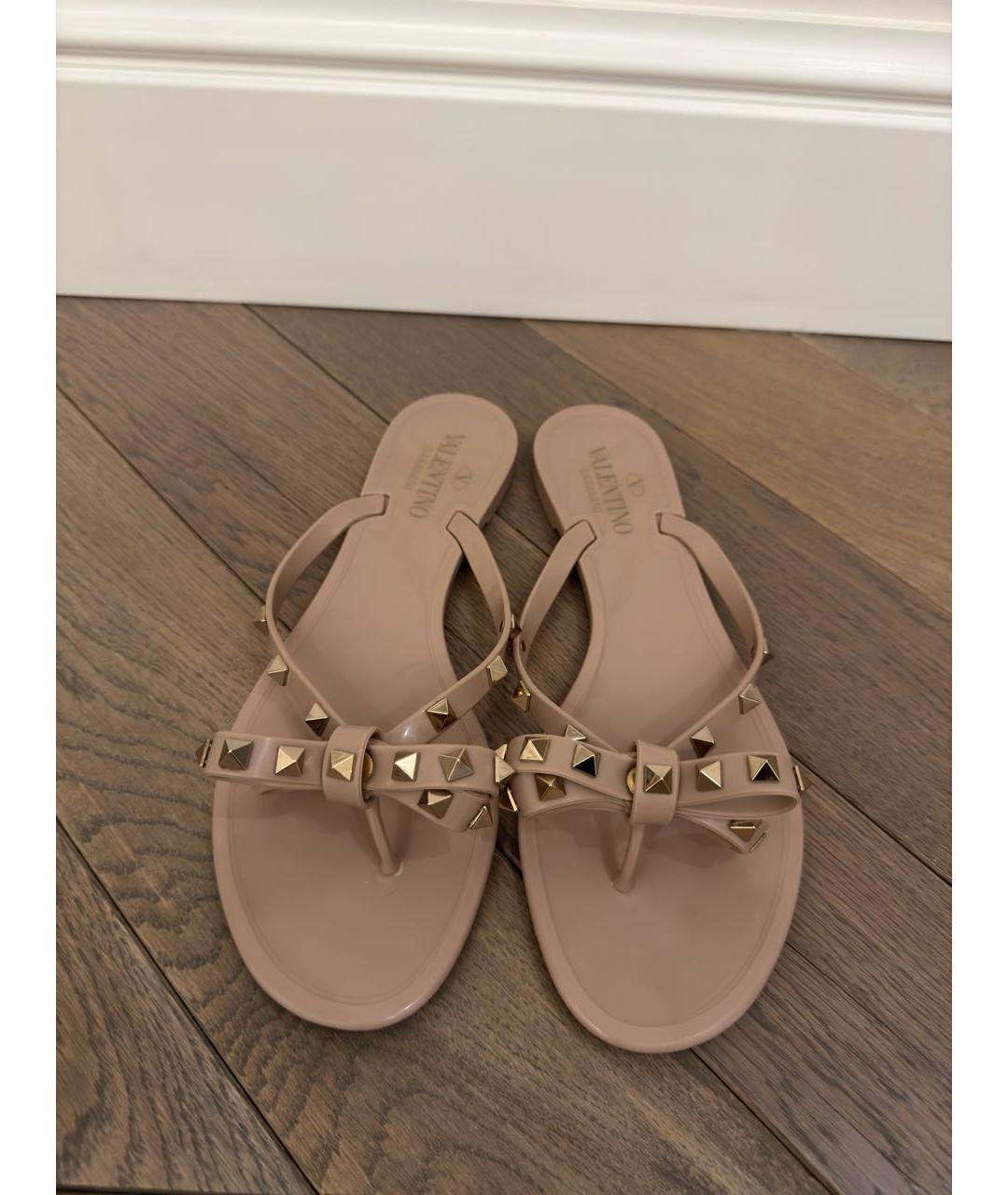 VALENTINO Бежевые резиновые шлепанцы, фото 2