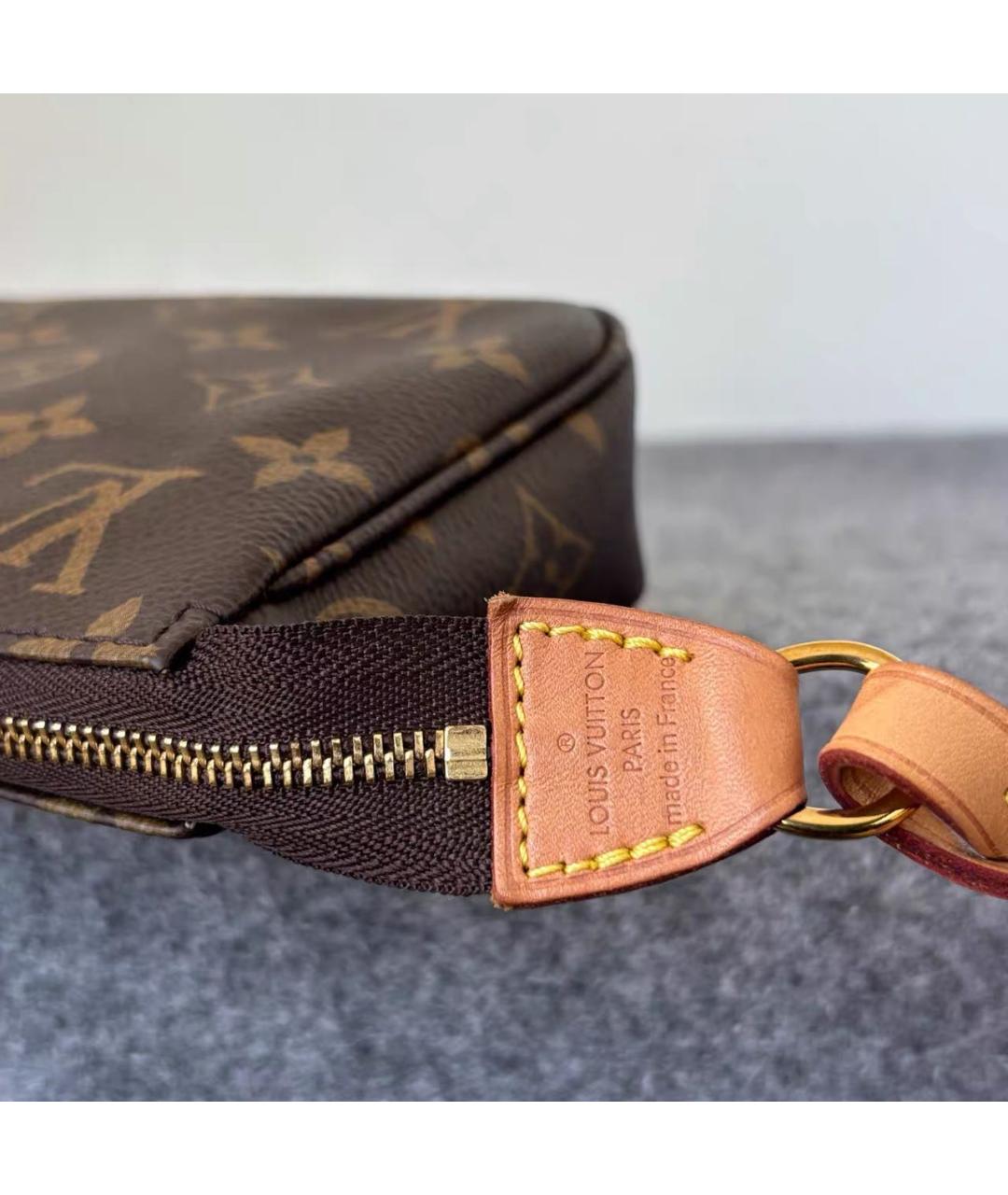 LOUIS VUITTON Коричневая кожаная сумка с короткими ручками, фото 7