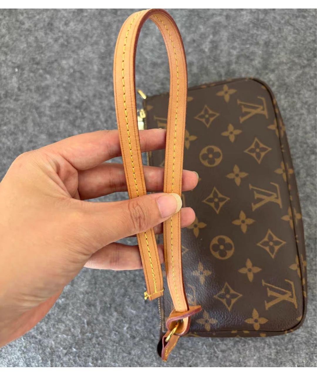 LOUIS VUITTON Коричневая кожаная сумка с короткими ручками, фото 8