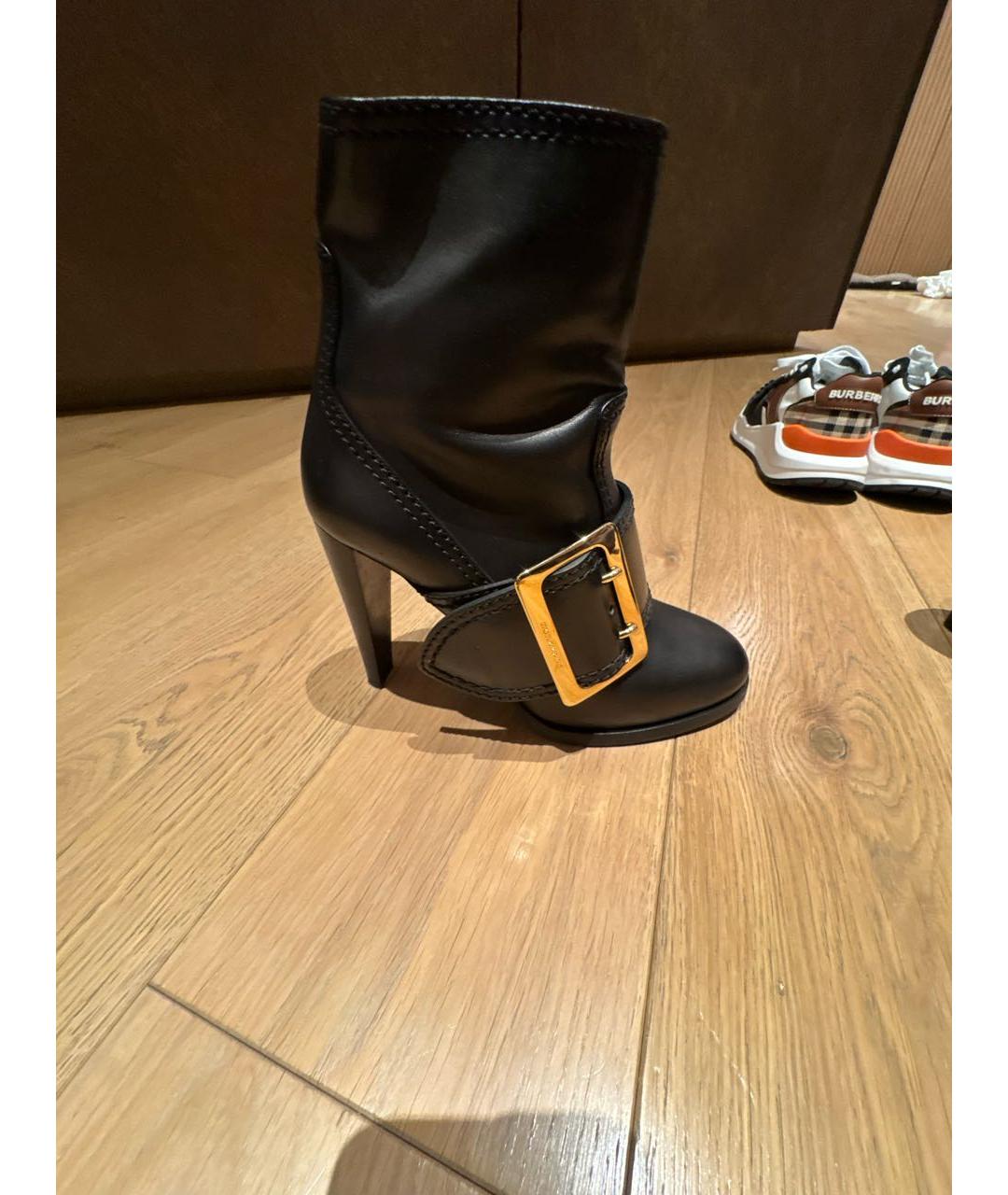 BURBERRY Черные кожаные ботильоны, фото 5