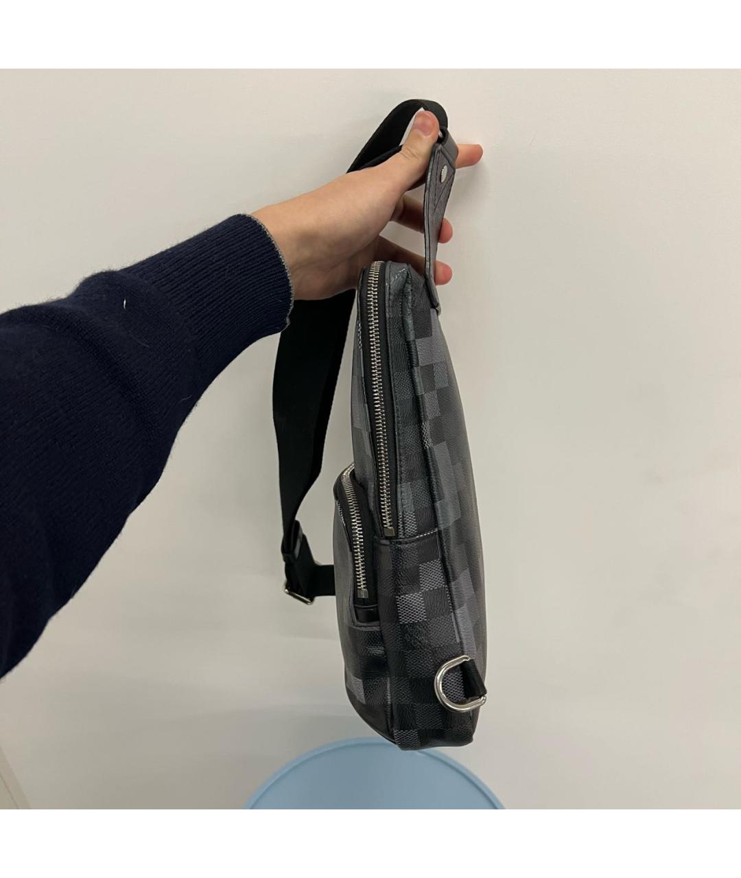 LOUIS VUITTON Антрацитовая кожаная сумка на плечо, фото 4