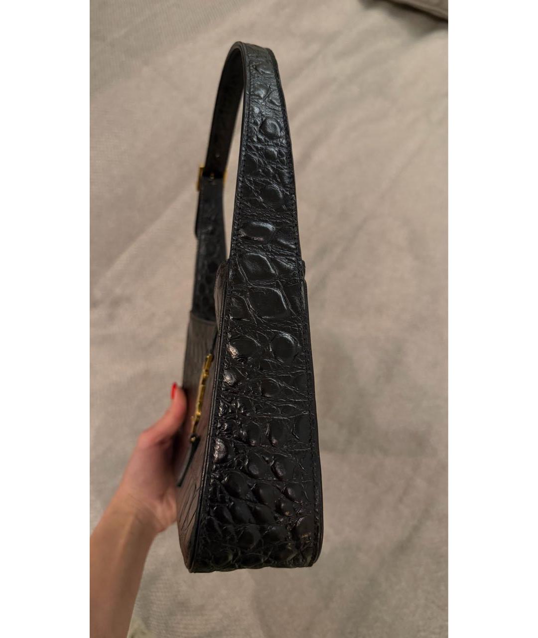 SAINT LAURENT Черная сумка с короткими ручками из лакированной кожи, фото 5