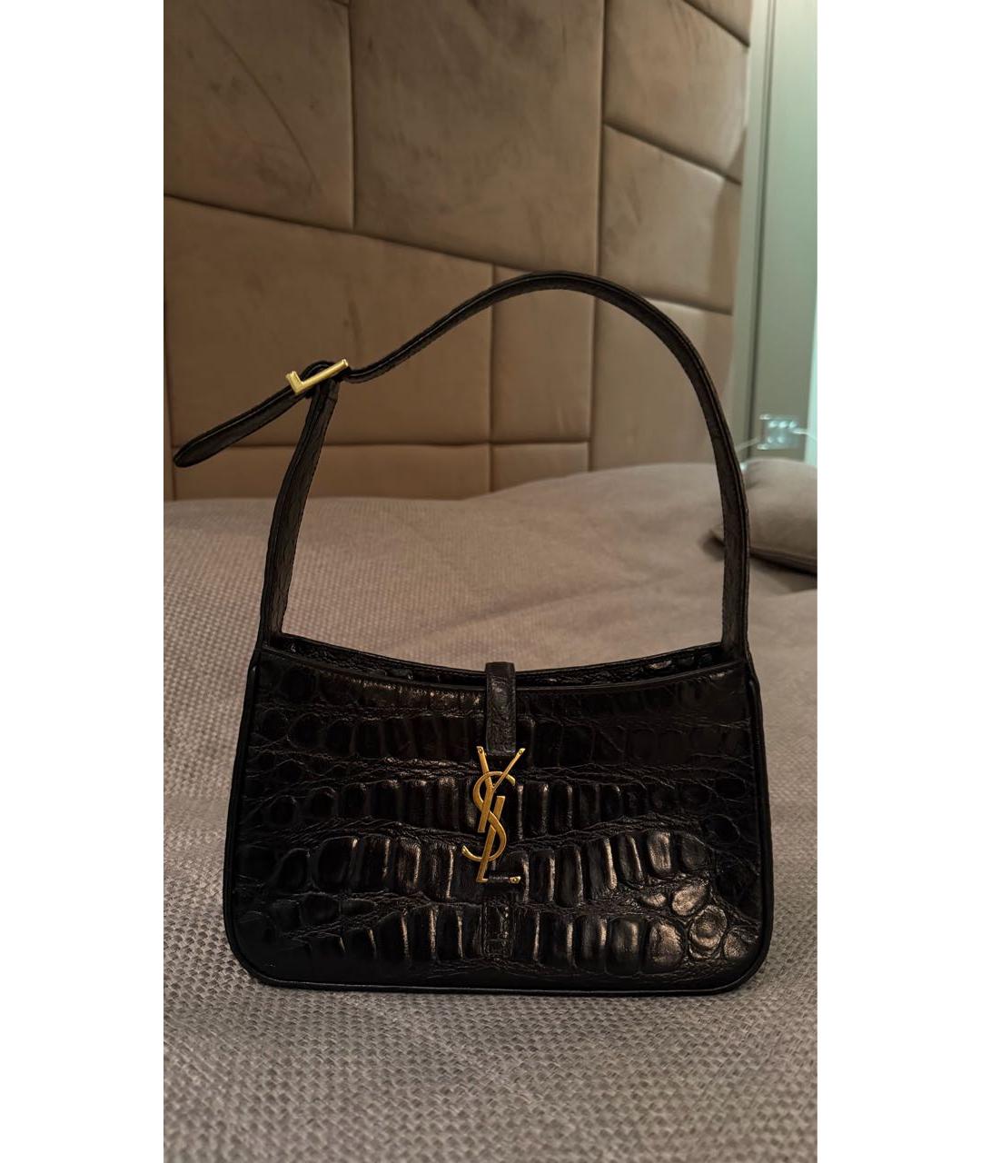 SAINT LAURENT Черная сумка с короткими ручками из лакированной кожи, фото 2