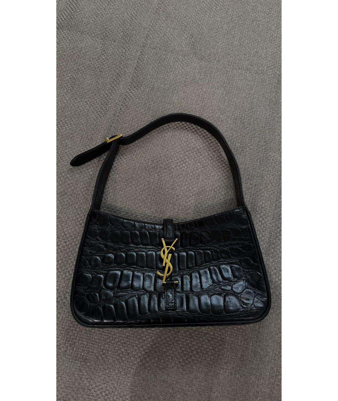 SAINT LAURENT Черная сумка с короткими ручками из лакированной кожи, фото 7