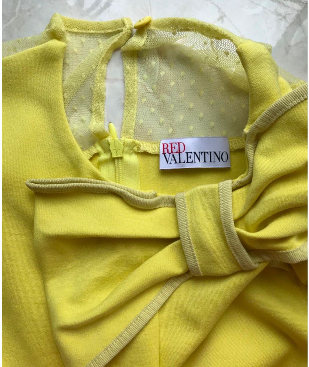 RED VALENTINO Желтое хлопко-эластановое повседневное платье, фото 5