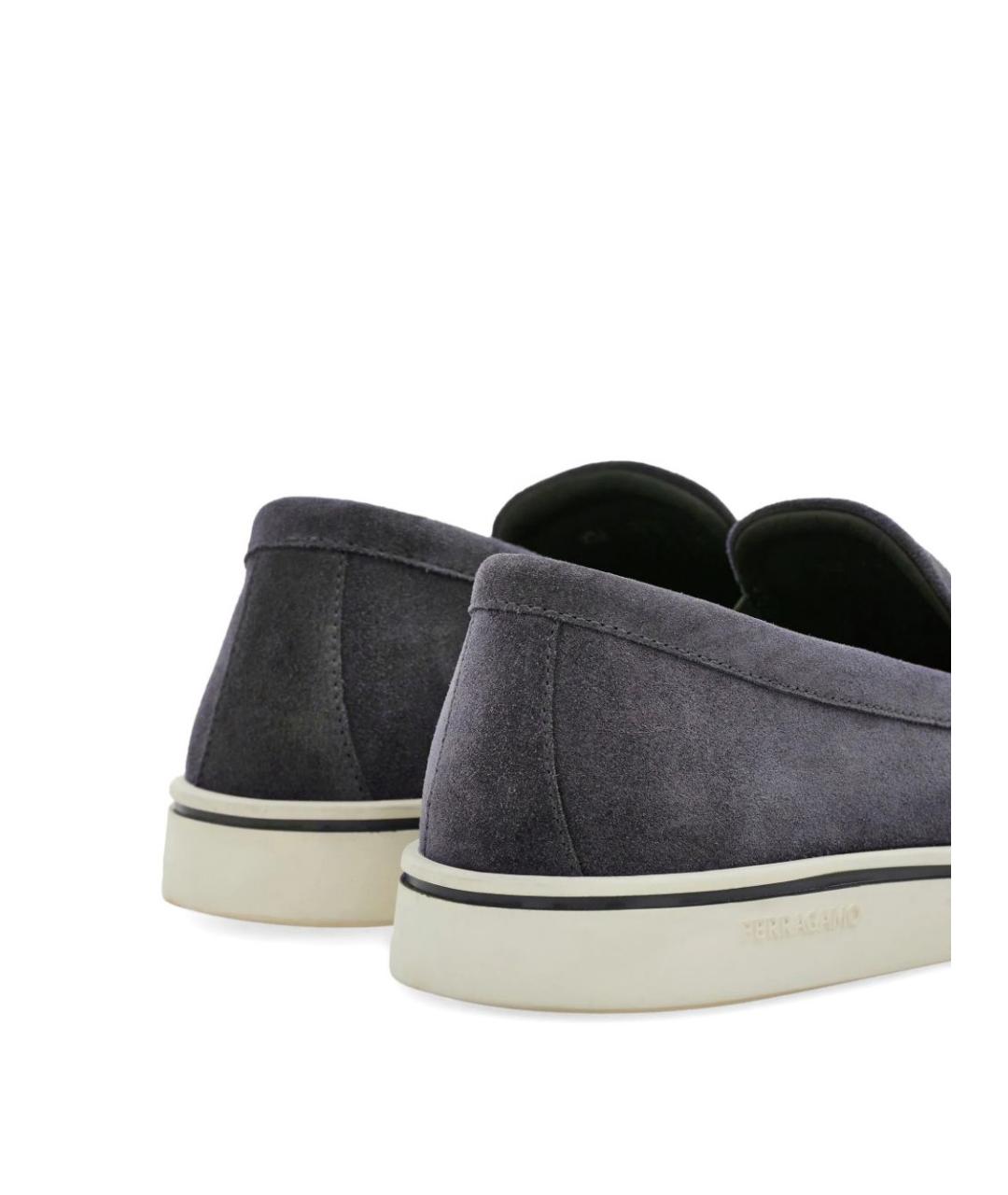 FERRAGAMO Серые замшевые лоферы, фото 2