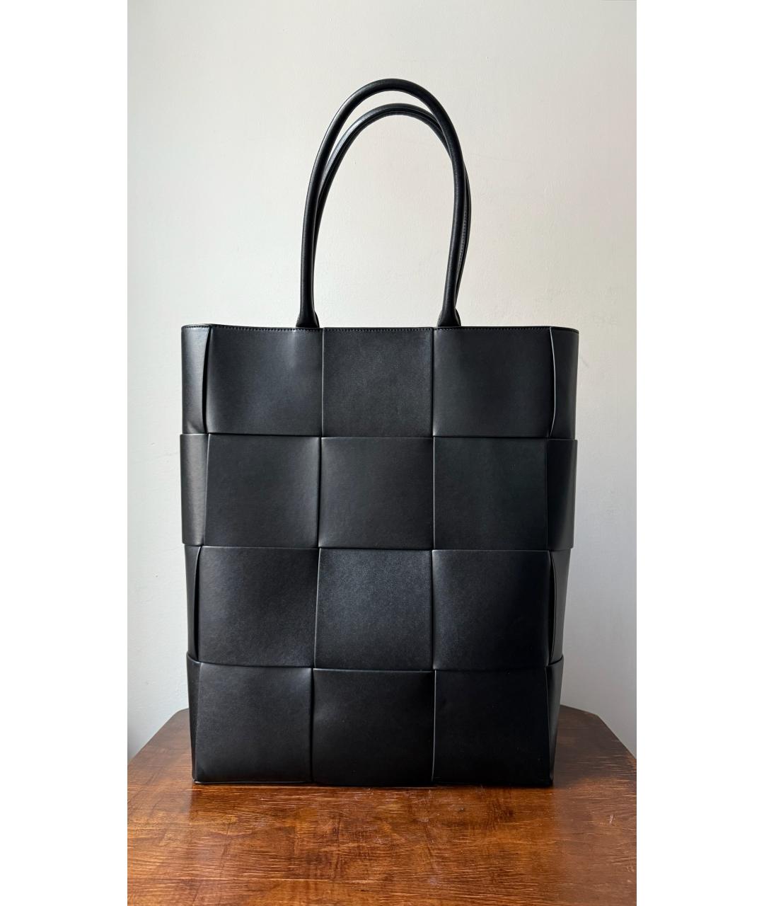 BOTTEGA VENETA Черная кожаная сумка тоут, фото 5