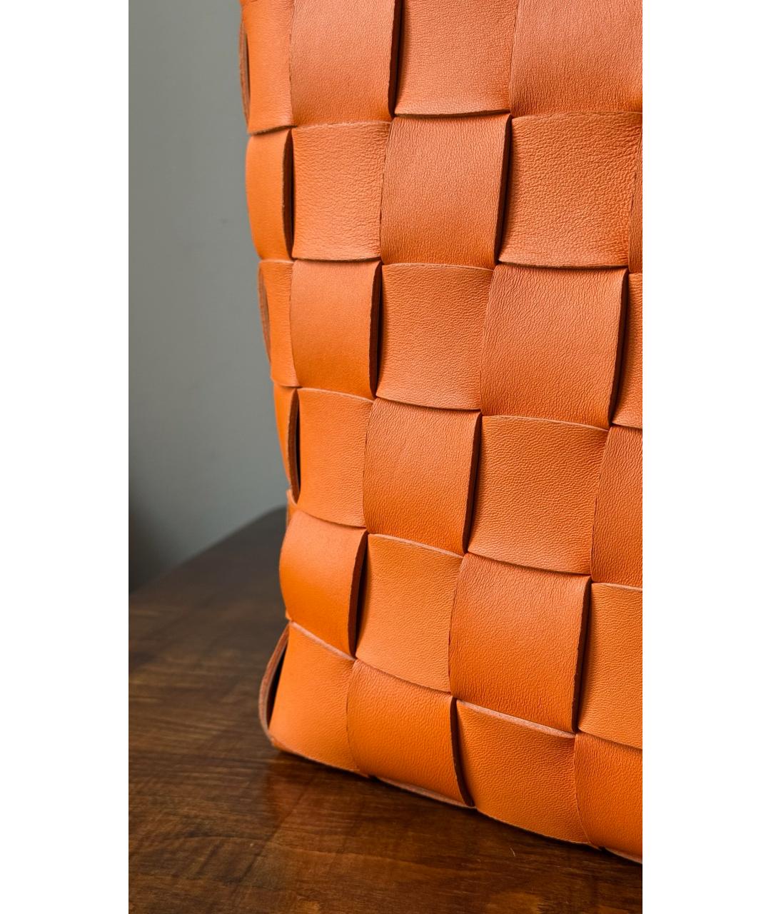 BOTTEGA VENETA Оранжевая кожаная сумка тоут, фото 4