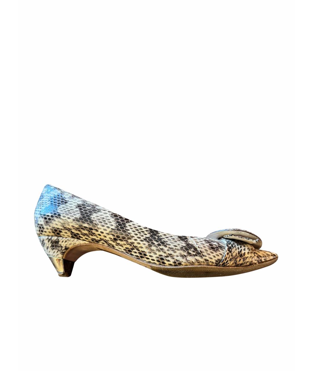 CHRISTIAN DIOR Бежевые лодочки на низком каблуке из экзотической кожи, фото 1