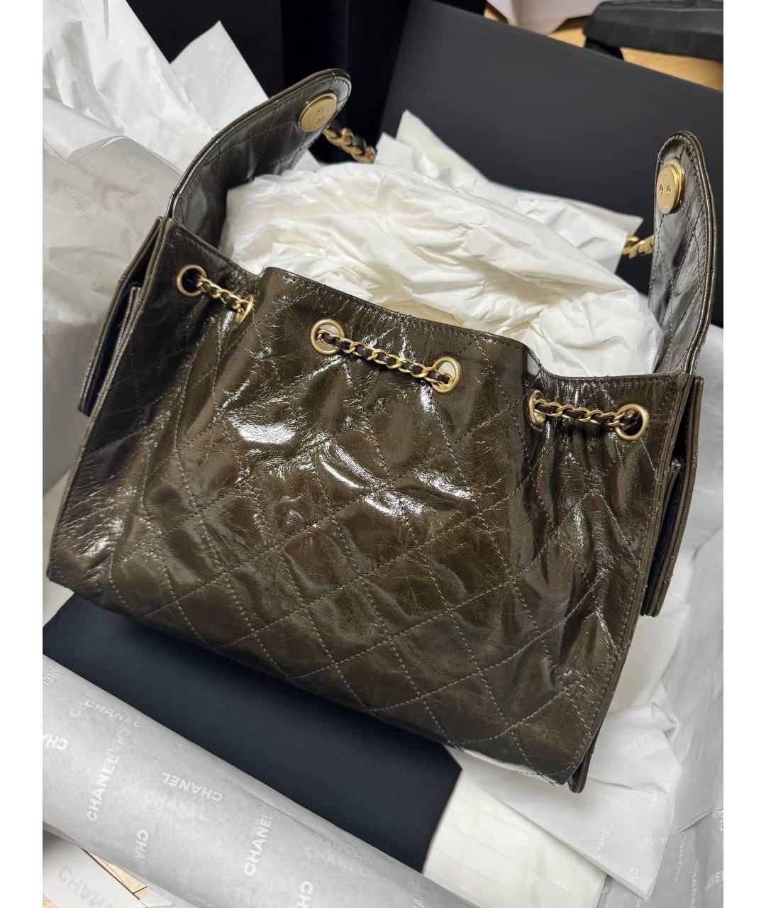 CHANEL Коричневая сумка через плечо из лакированной кожи, фото 4