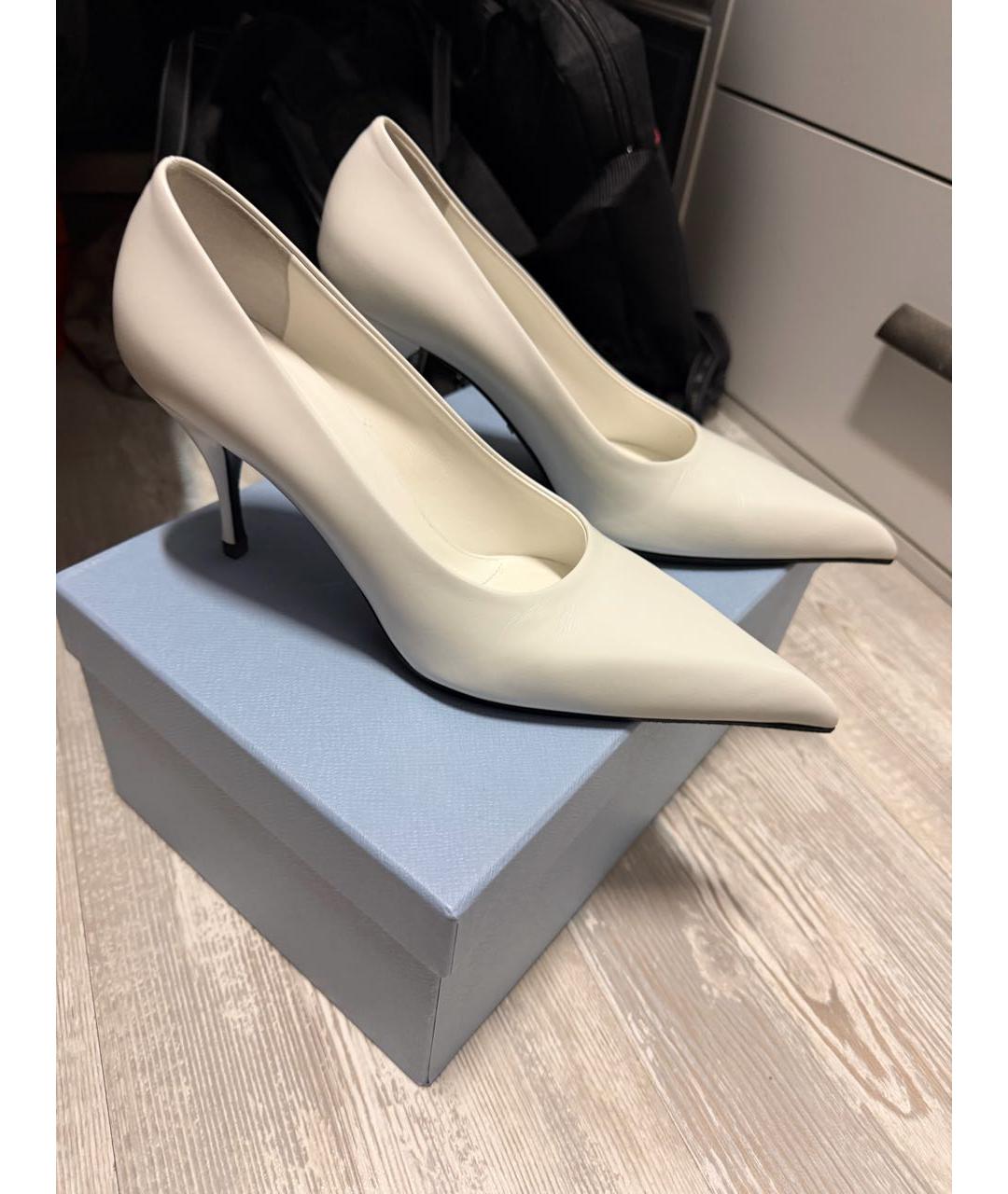 PRADA Белые кожаные туфли, фото 4