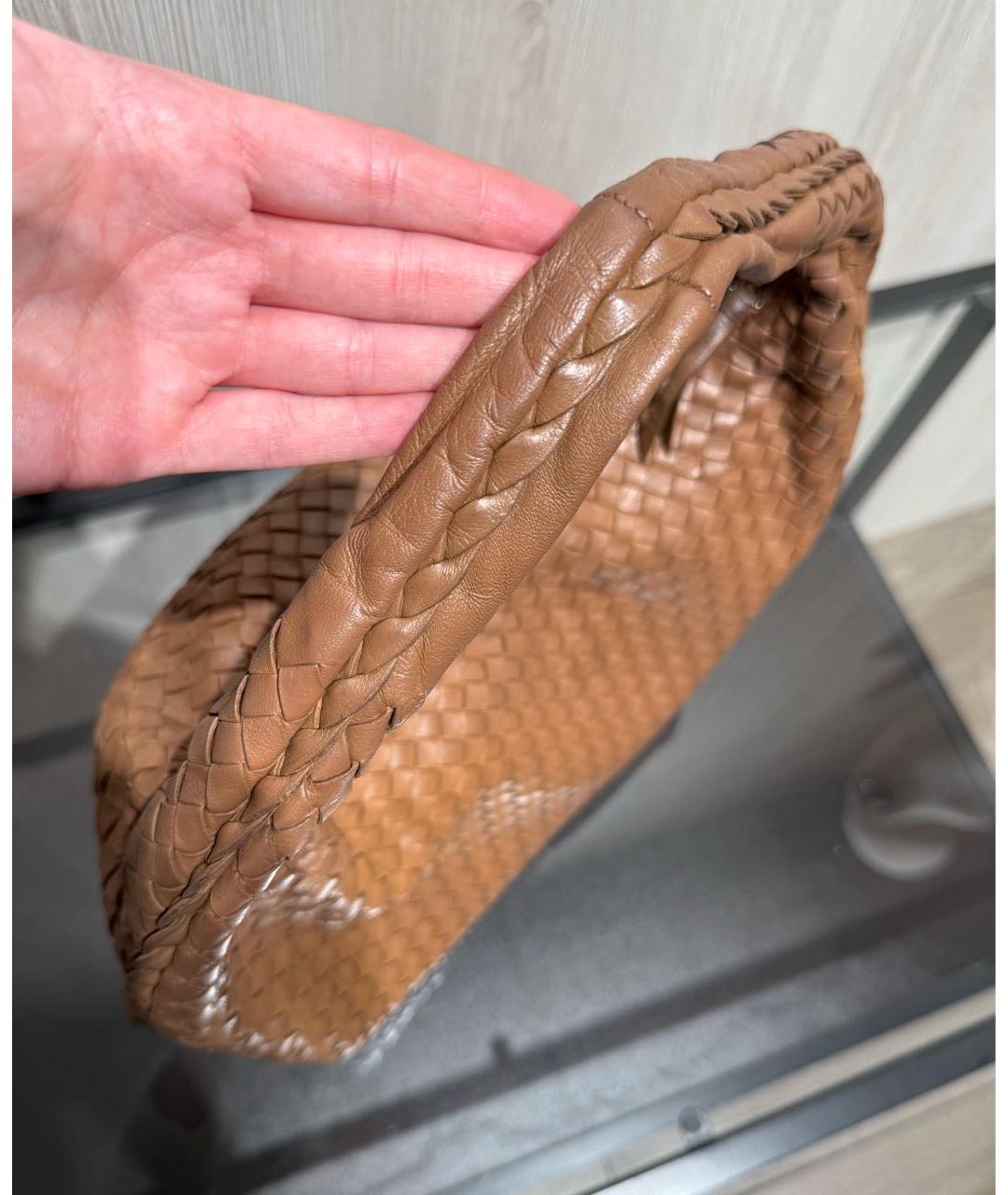 BOTTEGA VENETA Коричневая кожаная сумка с короткими ручками, фото 5