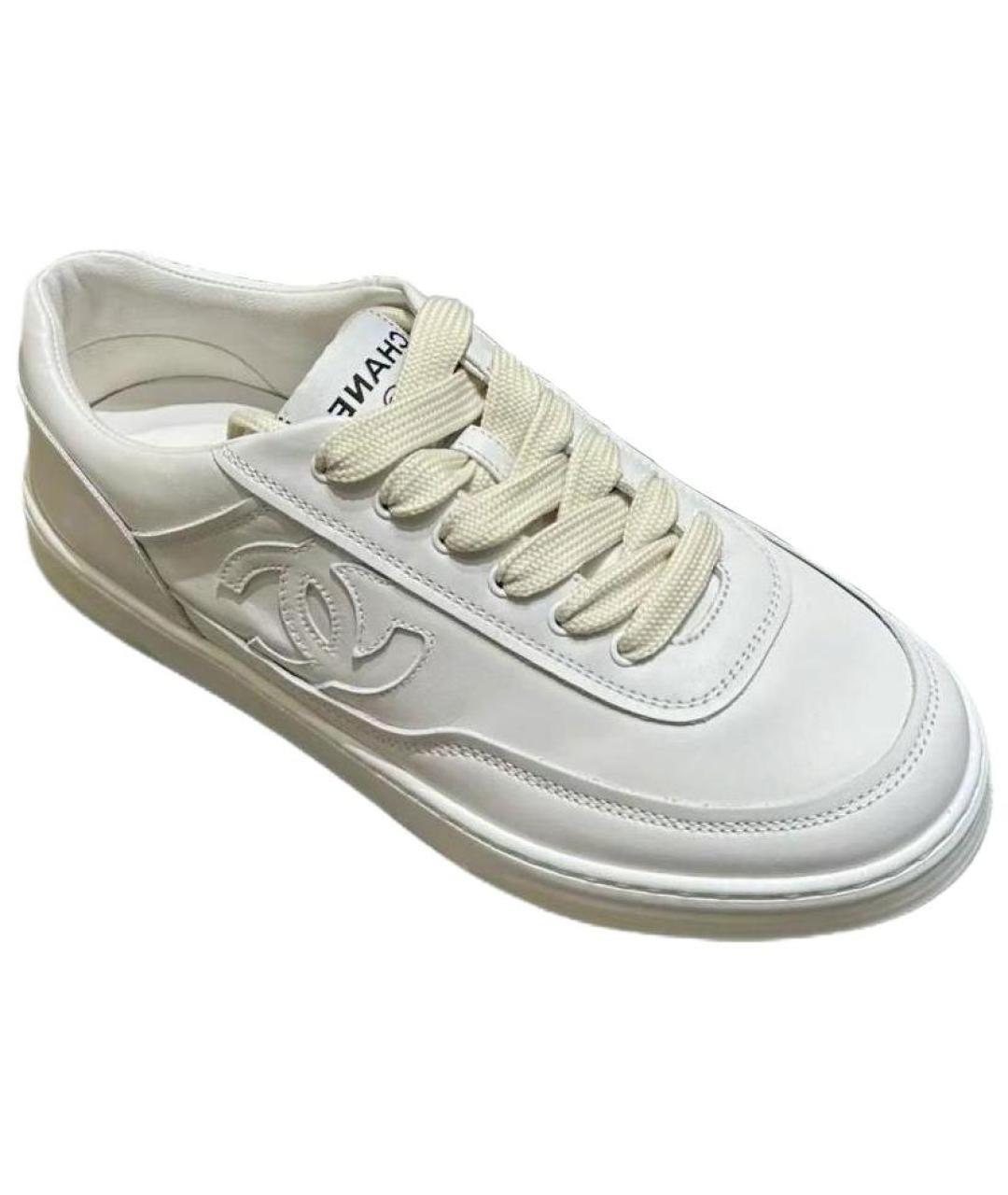 CHANEL Белые кроссовки, фото 1