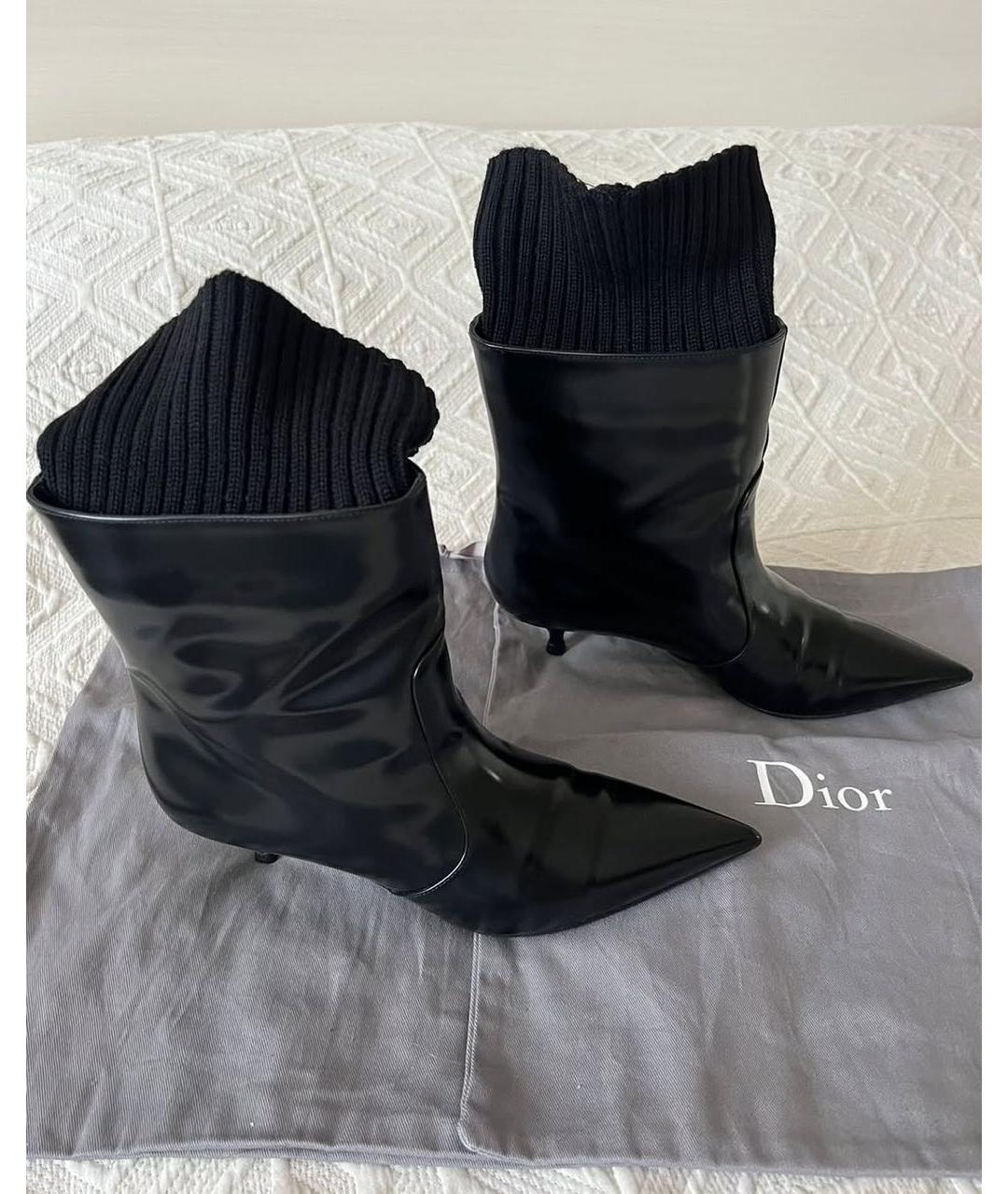 CHRISTIAN DIOR Черные ботильоны из лакированной кожи, фото 5