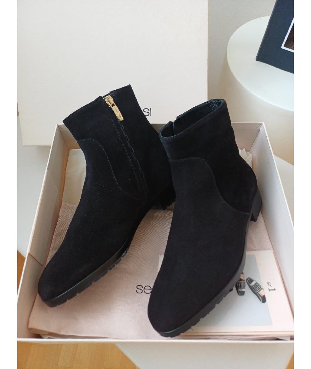 SERGIO ROSSI Черные замшевые полусапоги, фото 2