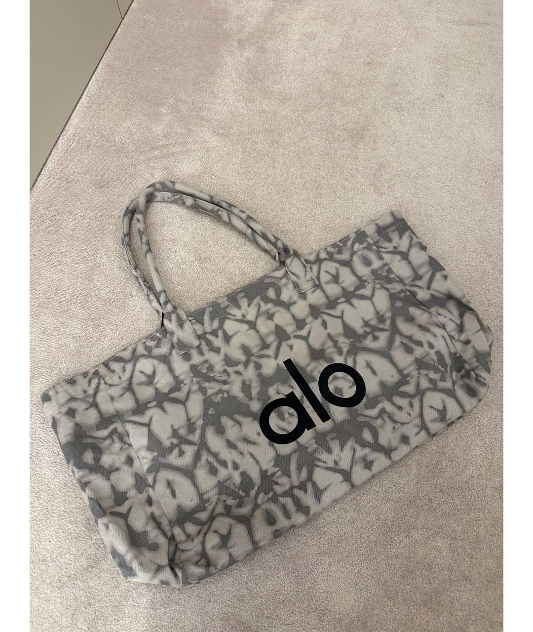 ALO YOGA Серая тканевая дорожная/спортивная сумка, фото 3