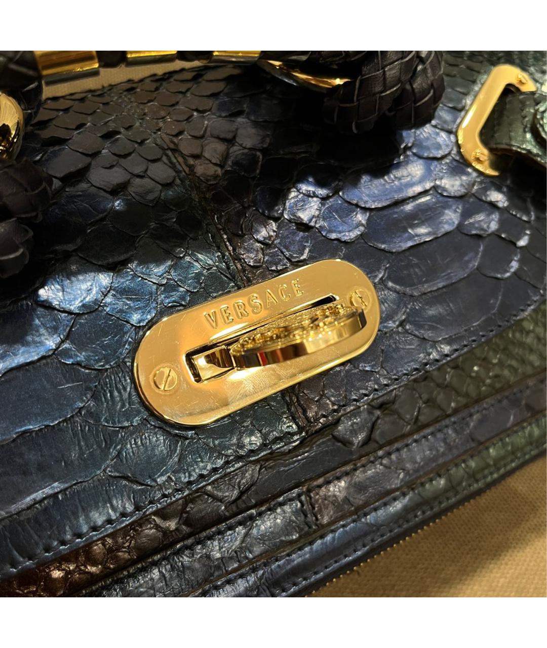 VERSACE Мульти сумка с короткими ручками из экзотической кожи, фото 6